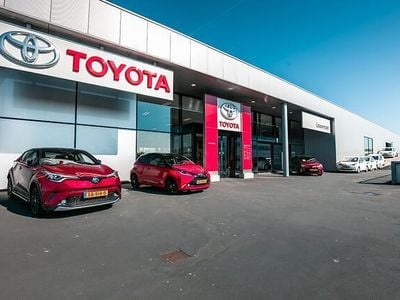 Donker grijs Nieuw 2026 Toyota Aygo X Sport SUV | € 30.920 (Duur)