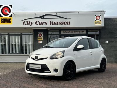 tweedehands Toyota Aygo 1.0 VVT-i Comfort Orange 68 pk dagrijverlichting l