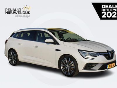 tweedehands Renault Mégane IV Estate 1.6 E-Tech Plug-In Hybrid 160 R.S. Line | PANORAMA | BLIND SPOT WARNING | ACHTERUITRIJCAMERA | PARKEERSENSOREN V+A | CLIMATE CONTROL | CRUISE CONTROL | APPLE CARPLAY