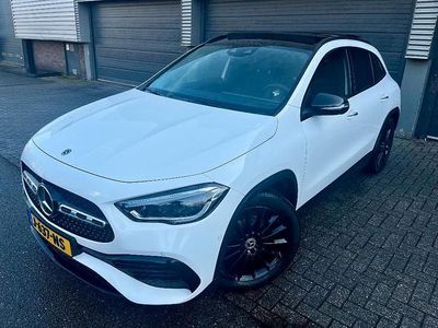 Wit Occasion 2020 Mercedes GLA200 AMG SUV | € 35.950 (Eerlijke prijs)