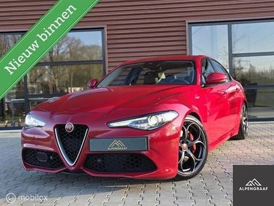 Occasion Alfa Romeo Giulia Super 200 PK (147 kW) 2018 Rood Sedan