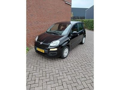Zwart (metallic) Gebruikt 2014 Fiat Panda Hatchback | € 3.500 (Goede deal)