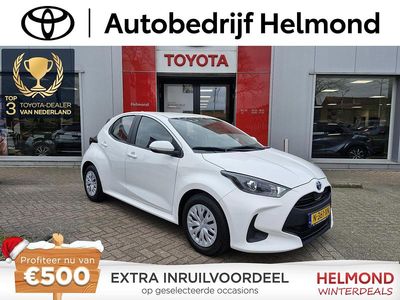 Wit Gebruikt 2022 Toyota Yaris Hybrid Active Hatchback | € 21.749 (Eerlijke prijs)