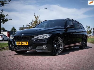 Zwart Gebruikt 2015 BMW 318 M Sport Stationwagen | € 15.900 (Iets duurder)