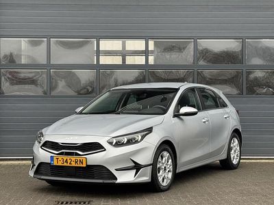 Occasion Kia Ceed 120 PK (88 kW) 2023 Grijs Hatchback