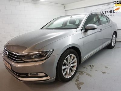 tweedehands VW Passat 1.6 TDI Highline Automaat €15600 EX BTW /NAVI / CA