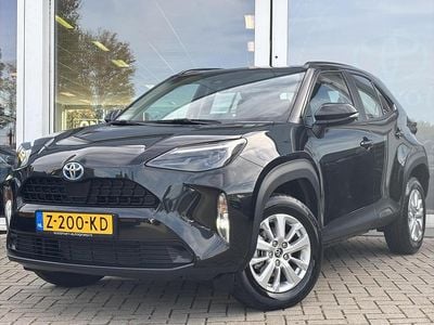 Zwart Occasion 2024 Toyota Yaris Hybrid Active SUV | € 29.249 (Eerlijke prijs)