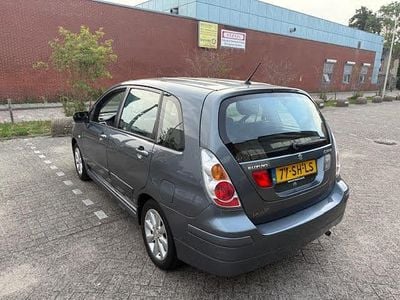 Suzuki Liana