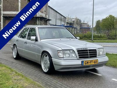 tweedehands Mercedes E220 200 200-500 (W124)| Automaat | Lederen Bekleding | Schuifdak | Elektrisch verstelbare stoelen