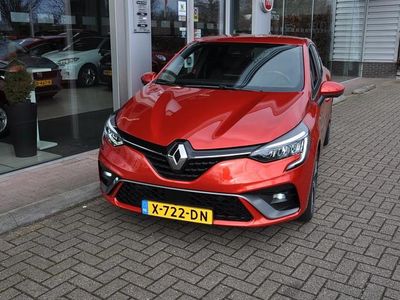 Rood Gebruikt 2022 Renault Clio V R.S. Hatchback | € 19.950 (Eerlijke prijs)