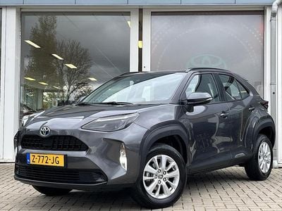 Grijs Occasion 2024 Toyota Yaris Hybrid Active SUV | € 29.249 (Eerlijke prijs)