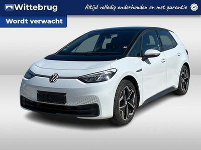 tweedehands VW ID3 First 58 kWh 204pk / € 2.000 SEPP Subsidie / Navi / 19" LMV / Warmtepomp / Stuur en Stoelverwarming