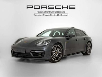 Porsche Panamera 4