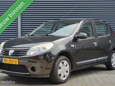 Zwart Occasion 2009 Dacia Sandero Ambiance Hatchback | € 1.450 (Duur)