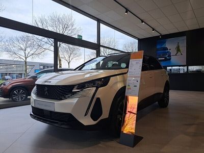 tweedehands Peugeot 5008 1.2 Hybrid GT