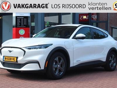 Wit Occasion 2021 Ford Mustang Mach-E SUV | € 21.785