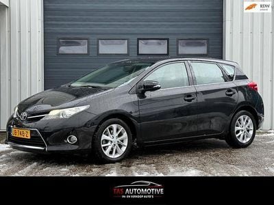 Zwart (metallic) Gebruikt 2013 Toyota Auris Business Edition Hatchback | € 3.950