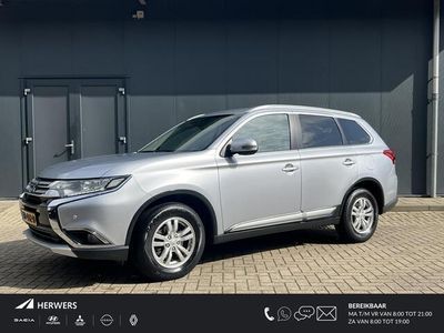 tweedehands Mitsubishi Outlander 2.0 Business Edition / Automaat / Trekhaak / Navig