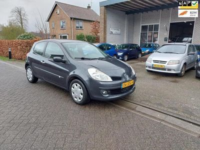 tweedehands Renault Clio 1.2-16V Collection