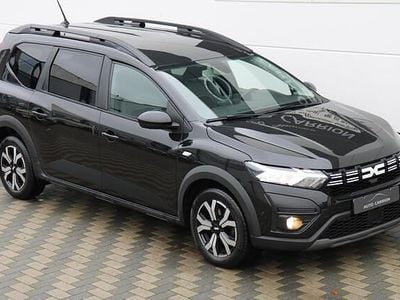 Zwart (metallic) Gebruikt 2023 Dacia Jogger Extreme MPV | € 18.945 (Eerlijke prijs)