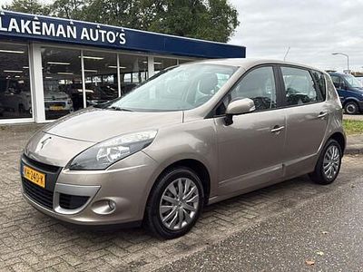 Bruin (metallic) Gebruikt 2011 Renault Scénic III Authentique MPV | € 5.750