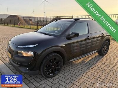 Zwart Occasion 2016 Citroën C4 PureTech SUV | € 7.650 (Eerlijke prijs)