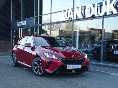 Occasion BMW 120 M Sport 156 PK (114 kW) 2025 Rood (metallic) Hatchback