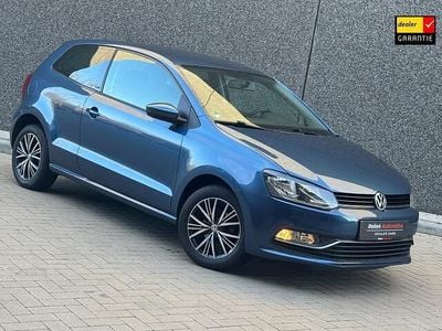 Blauw (metallic) Occasion 2017 VW Polo Allstar Hatchback | € 8.499 (Goede deal)