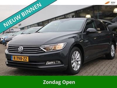 Grijs Gebruikt 2018 VW Passat Edition Sedan | € 13.999 (Super prijs)