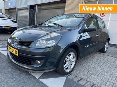 tweedehands Renault Clio R.S. 11.6-16V PrivilÃ¨ge 5d AIRCO NAP APK PRIMA AUT