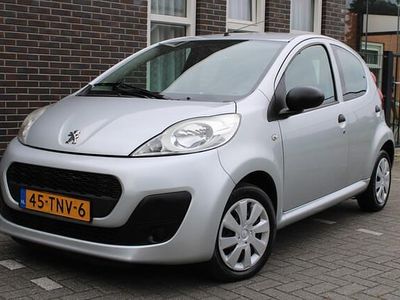 Occasion Peugeot 107 Access 68 PK (50 kW) 2012 Grijs Hatchback