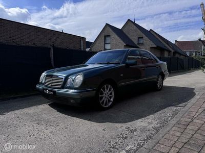 Overige Occasion 1996 Mercedes E280 Elegance Sedan | € 3.750