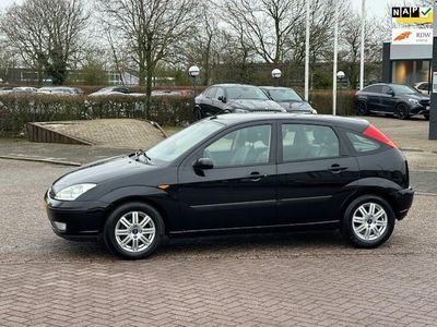 tweedehands Ford Focus 1.6-16V Futura,bj.2004,kleur: zwart,5 deurs,leder,