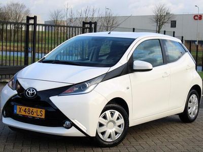 Wit Occasion 2014 Toyota Aygo Hatchback | € 6.999 (Eerlijke prijs)