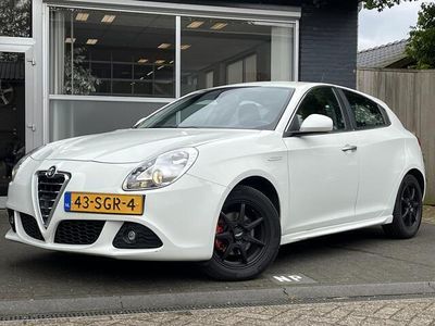 tweedehands Alfa Romeo Giulietta 1.4 T Distinctive CRUISE / CLIMA / NAP