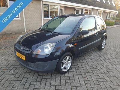 Occasion Ford Fiesta Style 69 PK (50 kW) 2007 Blauw Hatchback