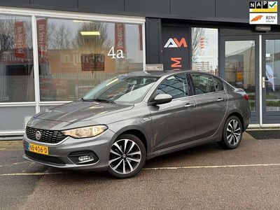 Grijs Gebruikt 2017 Fiat Tipo Lounge Sedan | € 5.950 (Iets duurder)