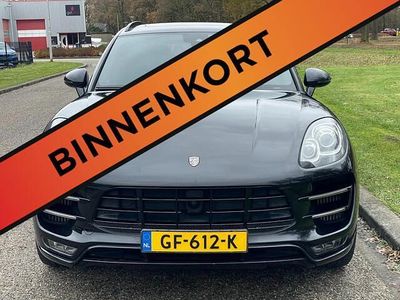 Zwart (metallic) Gebruikt 2014 Porsche Macan Turbo Sport SUV | € 35.750 (Duur)