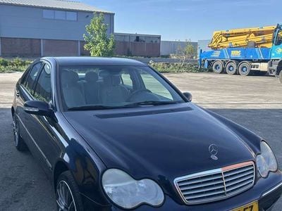 Mercedes C240