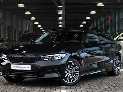 Zwart Gebruikt 2022 BMW 330 Executive Sedan | € 38.850