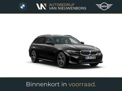 Zwart Gebruikt 2022 BMW 330 M Sport Stationwagen | € 40.940