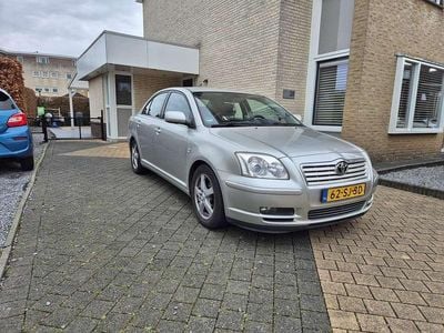 Grijs Gebruikt 2006 Toyota Avensis Sol Sedan | € 3.150 (Goede deal)