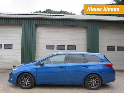 Toyota Auris Hybrid
