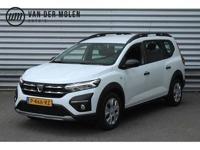 Wit Occasion 2022 Dacia Jogger Essentiel MPV | € 15.450 (Iets duurder)