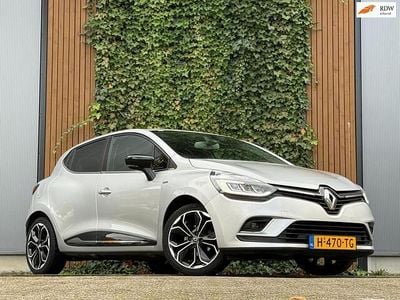 Grijs Gebruikt 2018 Renault Clio IV Bose Edition Hatchback | € 10.990 (Iets duurder)
