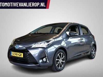 Grijs Gebruikt 2018 Toyota Yaris Hybrid Team Hatchback | € 12.995 (Goede deal)