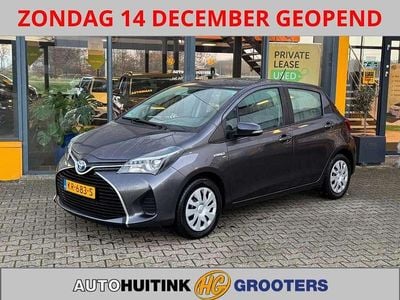 Grijs Gebruikt 2016 Toyota Yaris Hybrid Business Edition Hatchback | € 13.990 (Eerlijke prijs)