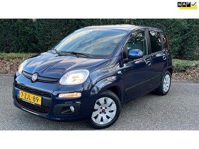 Blauw Occasion 2014 Fiat Panda Lounge Hatchback | € 4.990 (Eerlijke prijs)