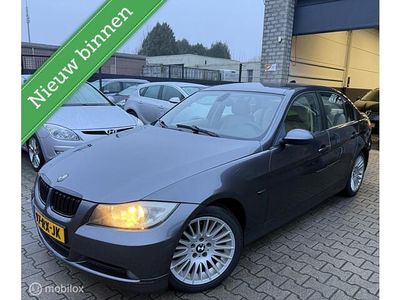 Grijs Occasion 2005 BMW 318 Executive Sedan | € 2.450 (Iets duurder)