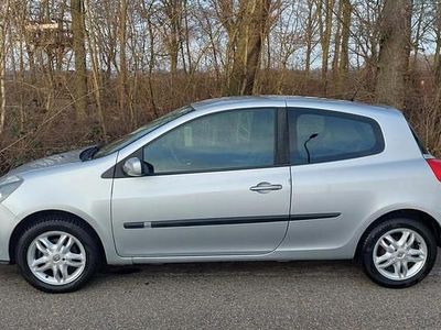 Grijs Occasion 2007 Renault Clio II Exception Hatchback | € 1.950 (Eerlijke prijs)